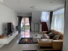 image-slider-with-thumbnail3.jpeg