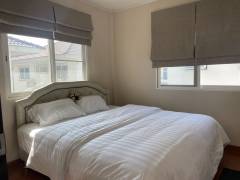 image-slider-with-thumbnail3.jpeg